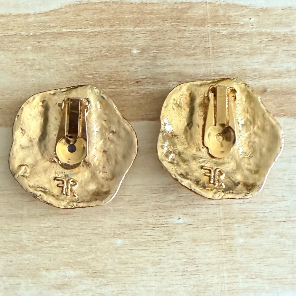 SOLD‼️Francesca Romana Vintage Signed Hammered Gold Clip-On Earrings Cabochon - Picture 4 of 14
